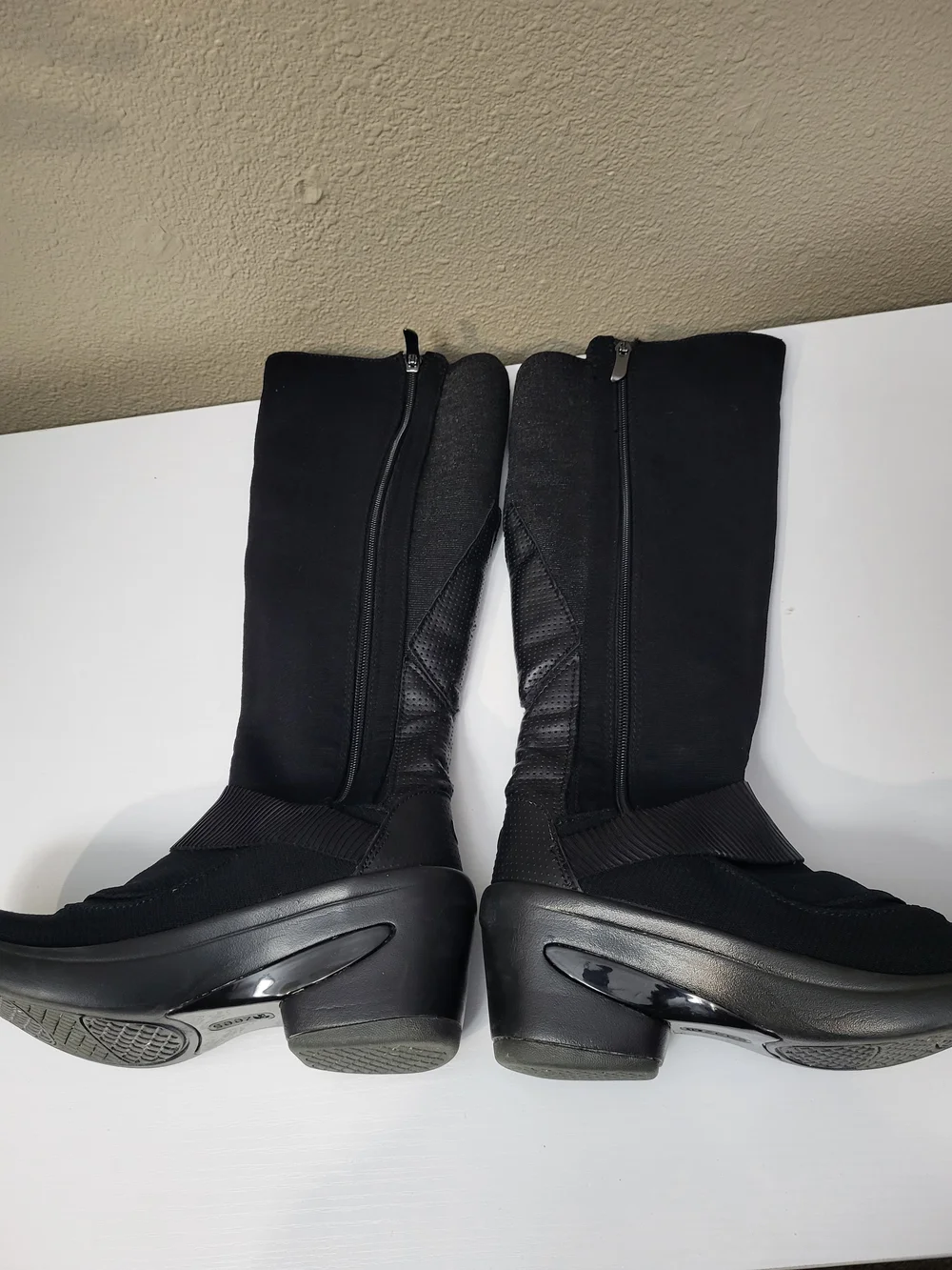 Bzees Black Over-the-Knee Stretch Boots with Elastic Shaft Size 6